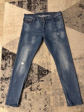 Diesel Men's TEPPHAR (slim-carrot) Distressed Blue Jeans